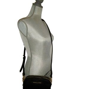 Michael Kors Small Double Zip Crossbody Bag in Black Pebbled Leather NWT